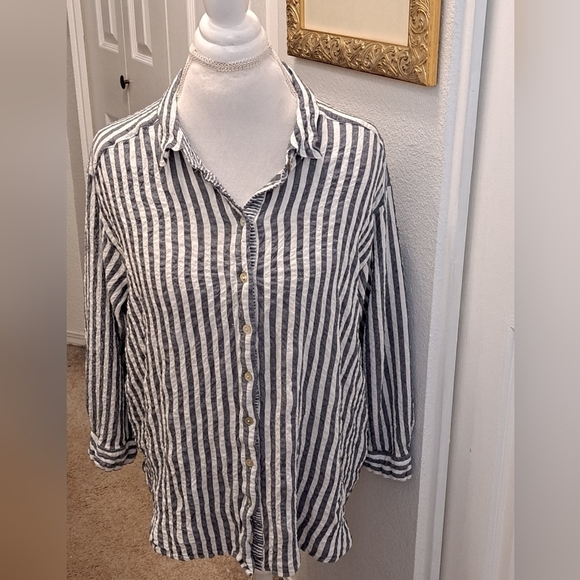 Jane & Delancey Striped  Button Up Blouse - Picture 5 of 8